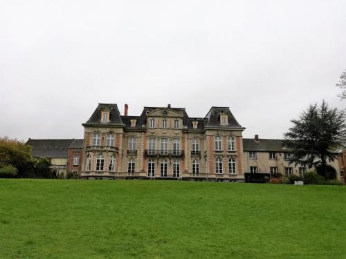 Chateau 3